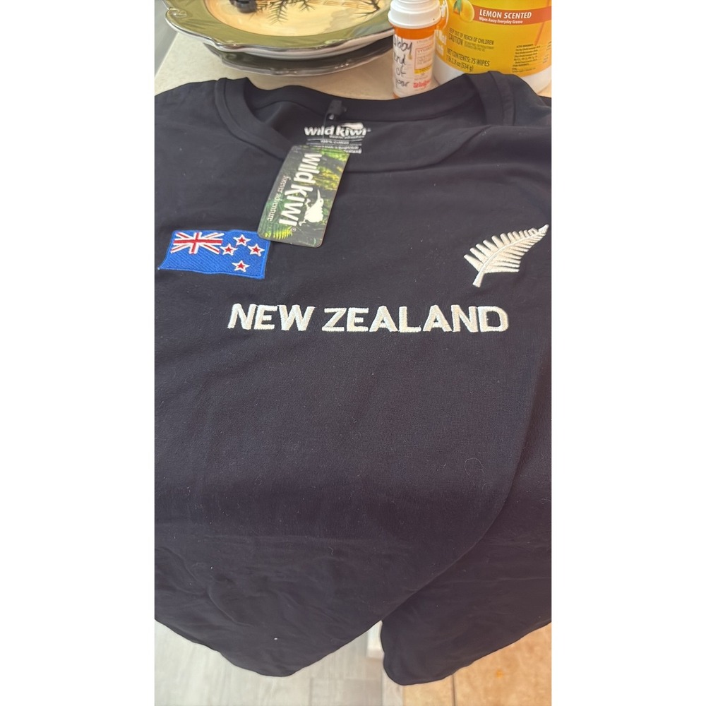 Wild Kiwi New Zealand Souvenir Embroidered T-Shirt NWT